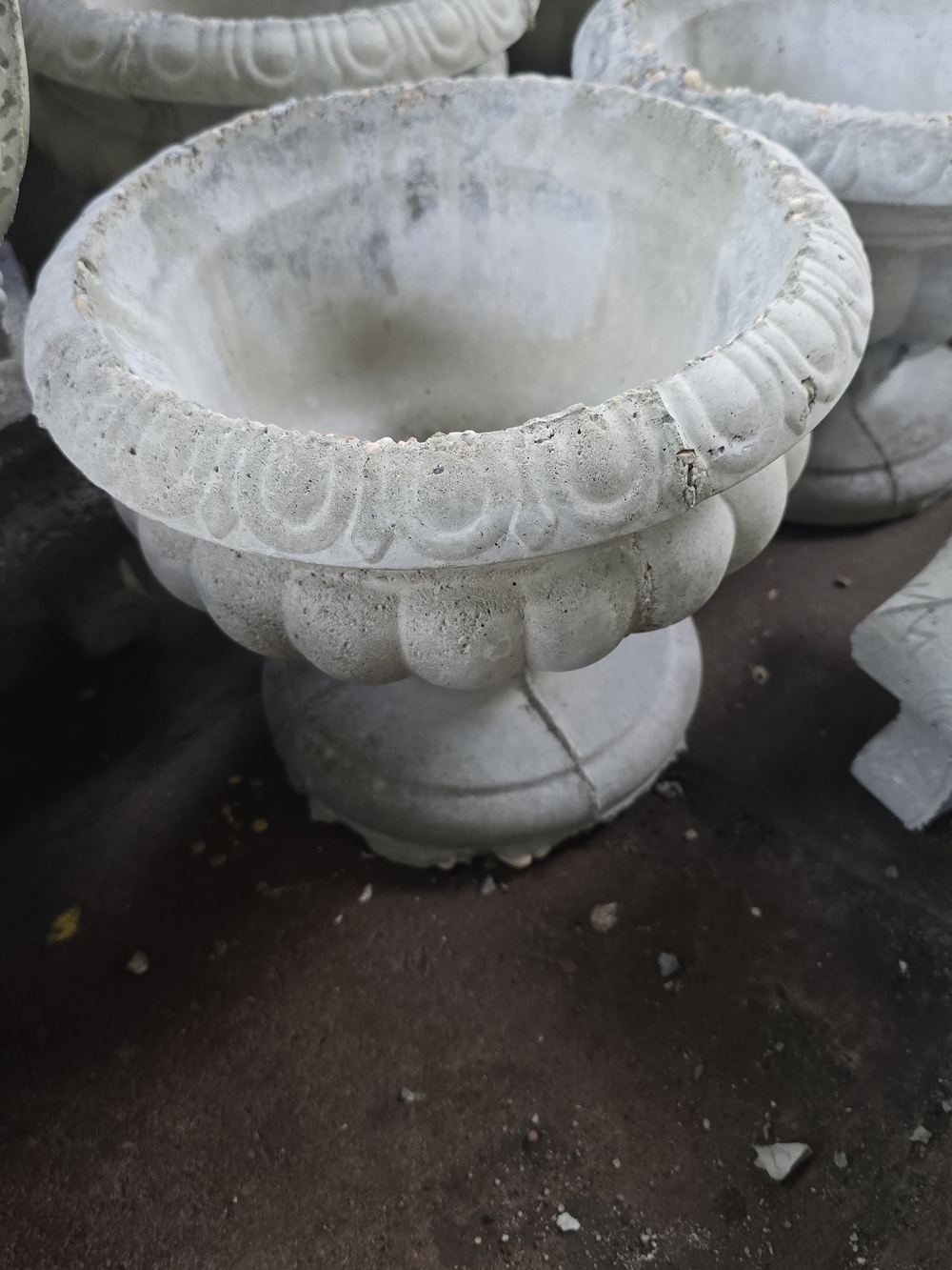 Decorative Concrete Garden Flower Pot